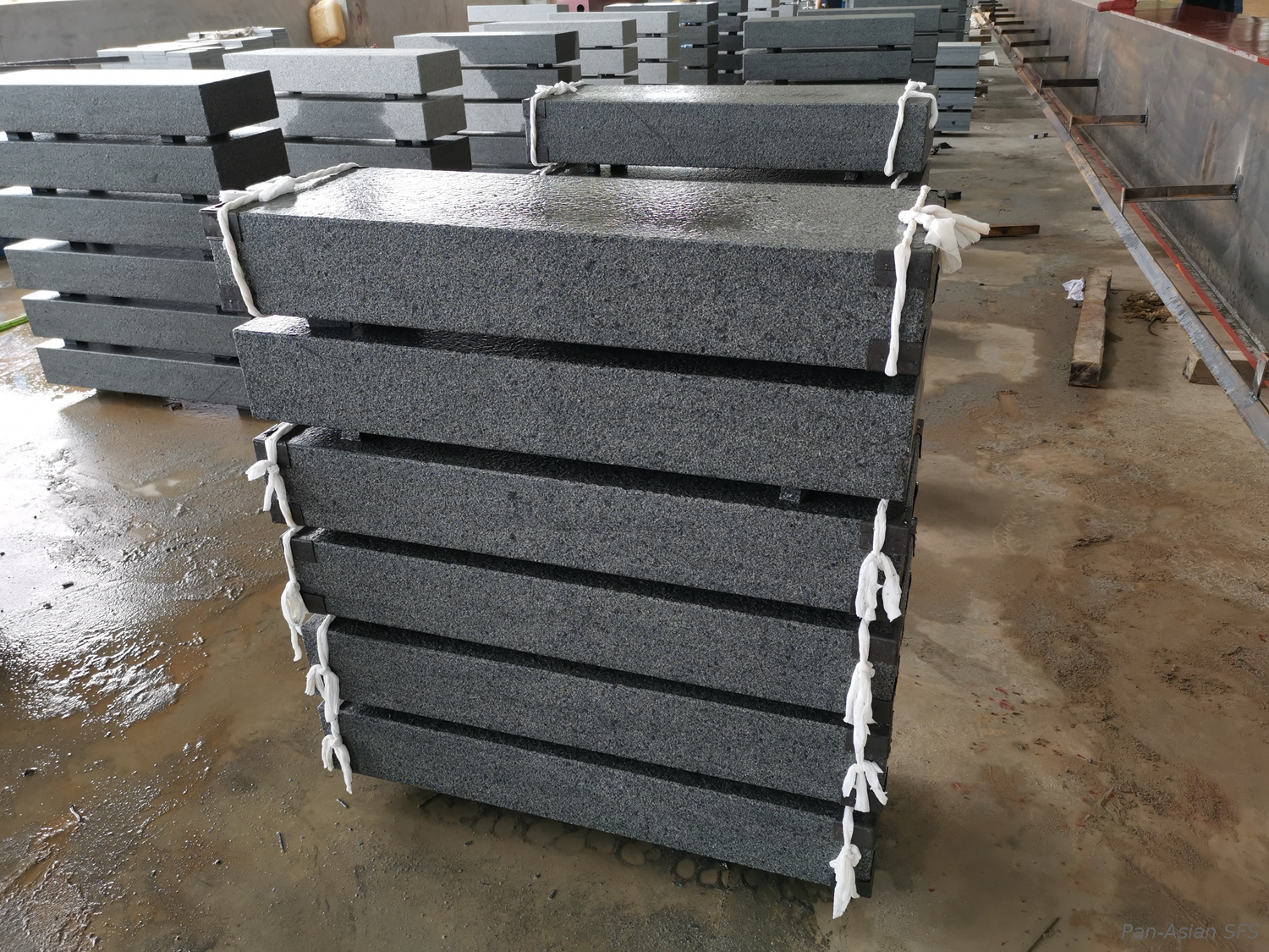 G654CW Dark Grey Granite Combodia Granite Kerbs Grey Granite Steps Flooring Tiles