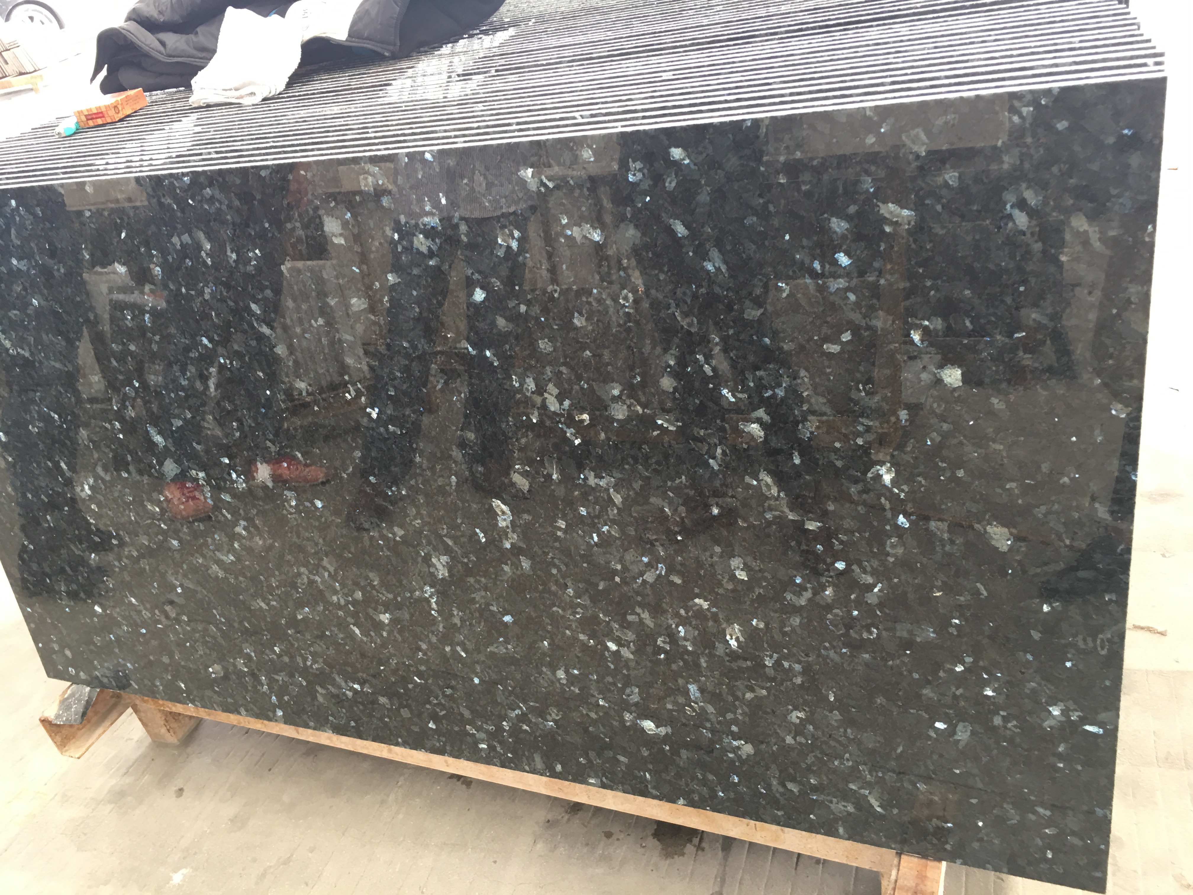 Emeral Pearl Granite Imported Granite Slabs High Quality 
